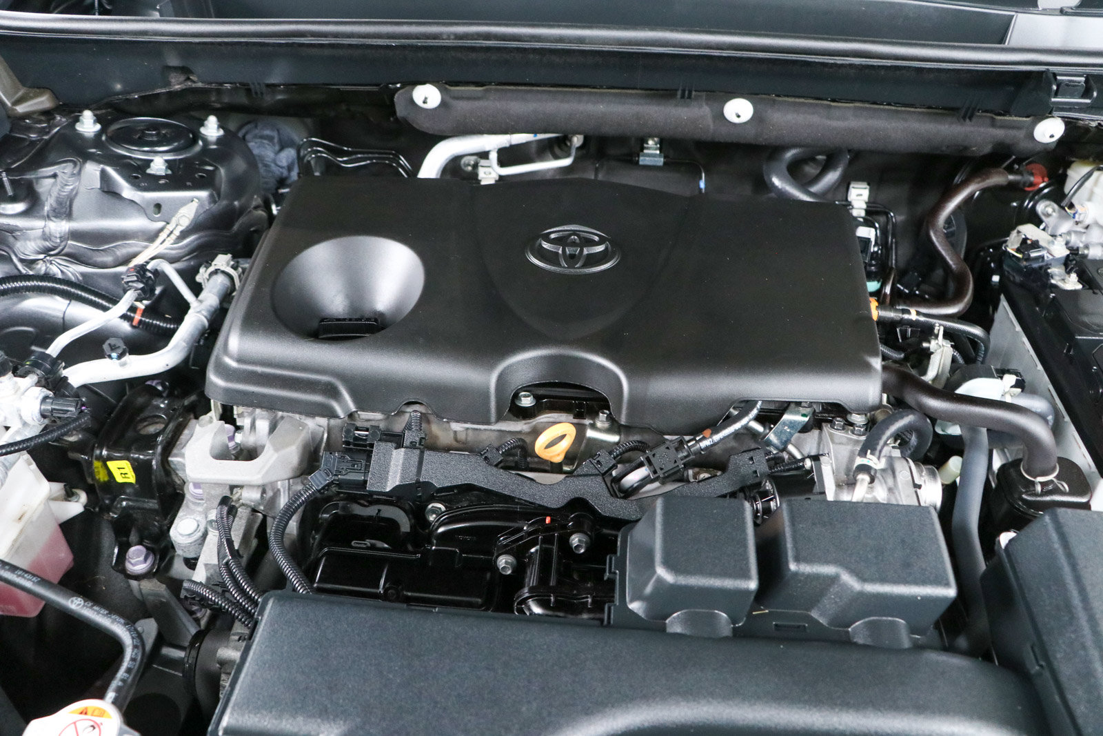 Used 2022 Toyota RAV4 XLE Premium FWD image 31