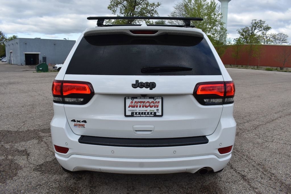 Used 2022 Jeep Grand Cherokee Laredo X AWD/4WD image 7