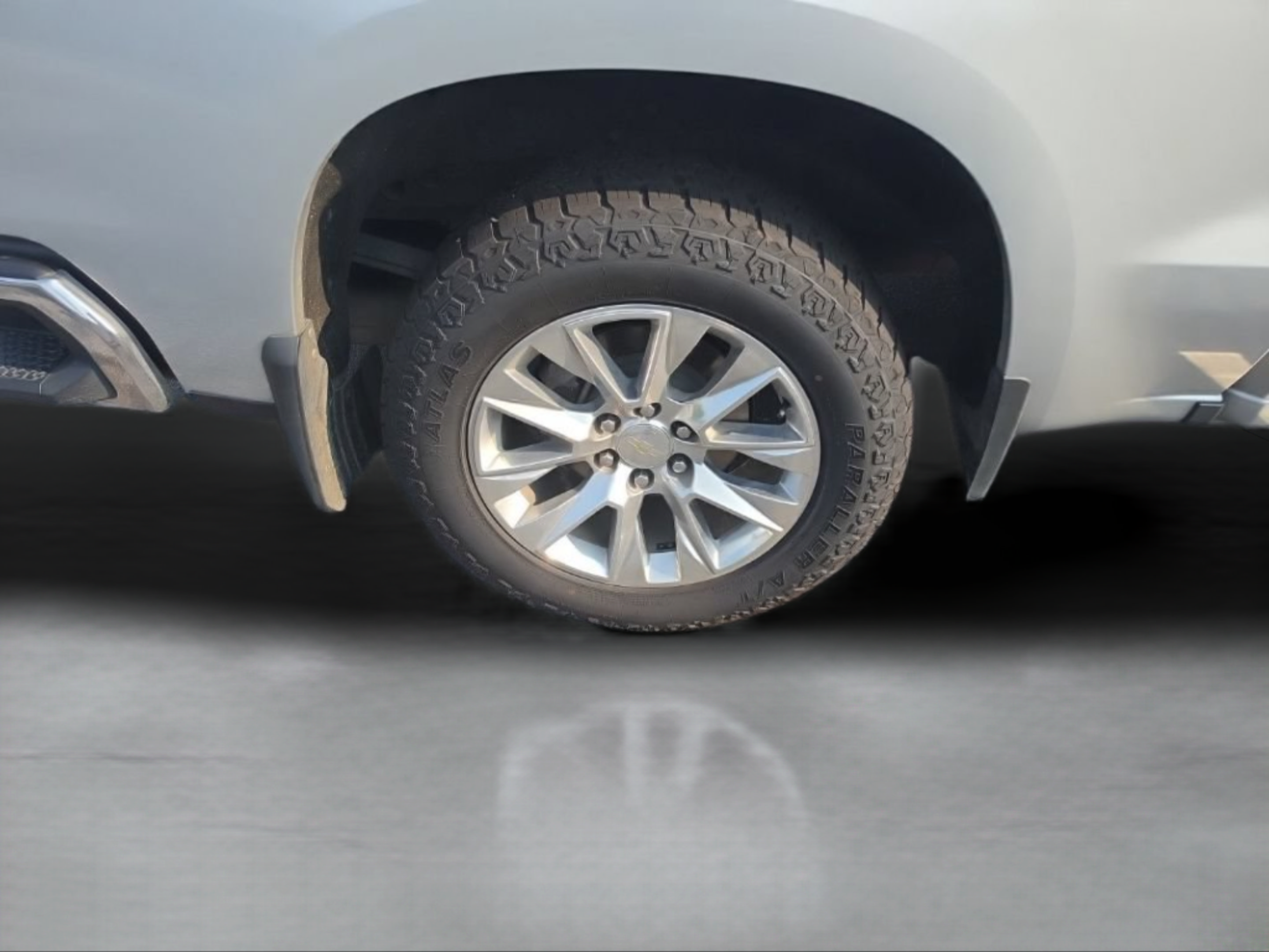 Used 2019 Chevrolet Silverado 1500 LTZ w/ LTZ Plus Package AWD/4WD image 29