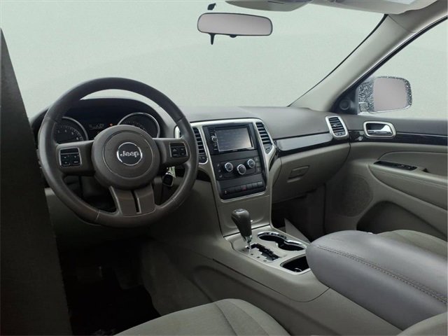 Used 2012 Jeep Grand Cherokee Laredo w/ Laredo E Group image 9