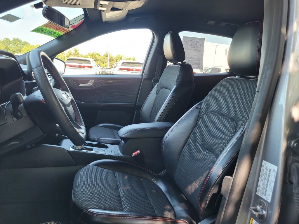Used 2024 Ford Escape ST-Line Select AWD/4WD image 12