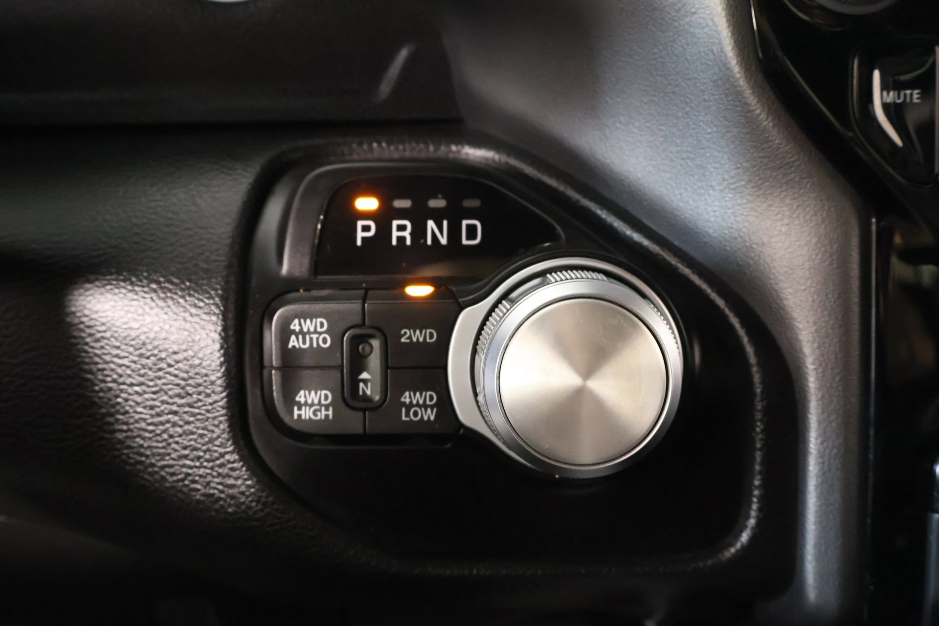 Used 2022 RAM 1500 Laramie AWD/4WD image 9