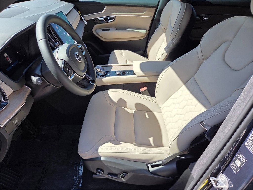 New 2026 Volvo XC90 B5 Core w/ Protection Package image 9