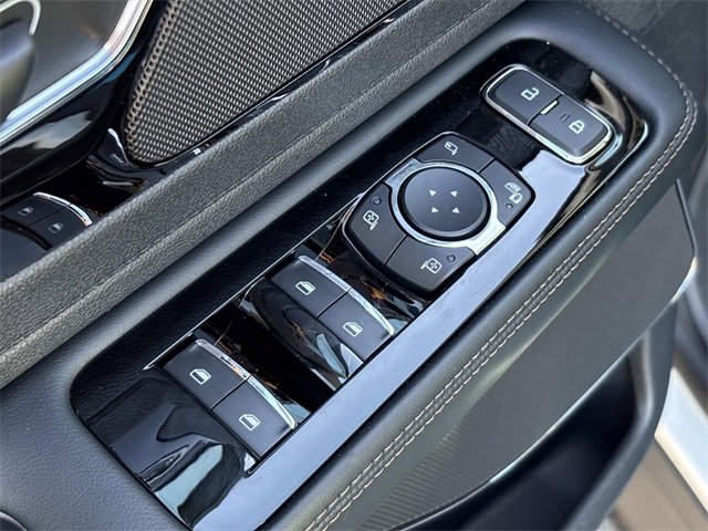 New 2026 Lincoln Aviator AWD w/ Jet Appearance Package image 23