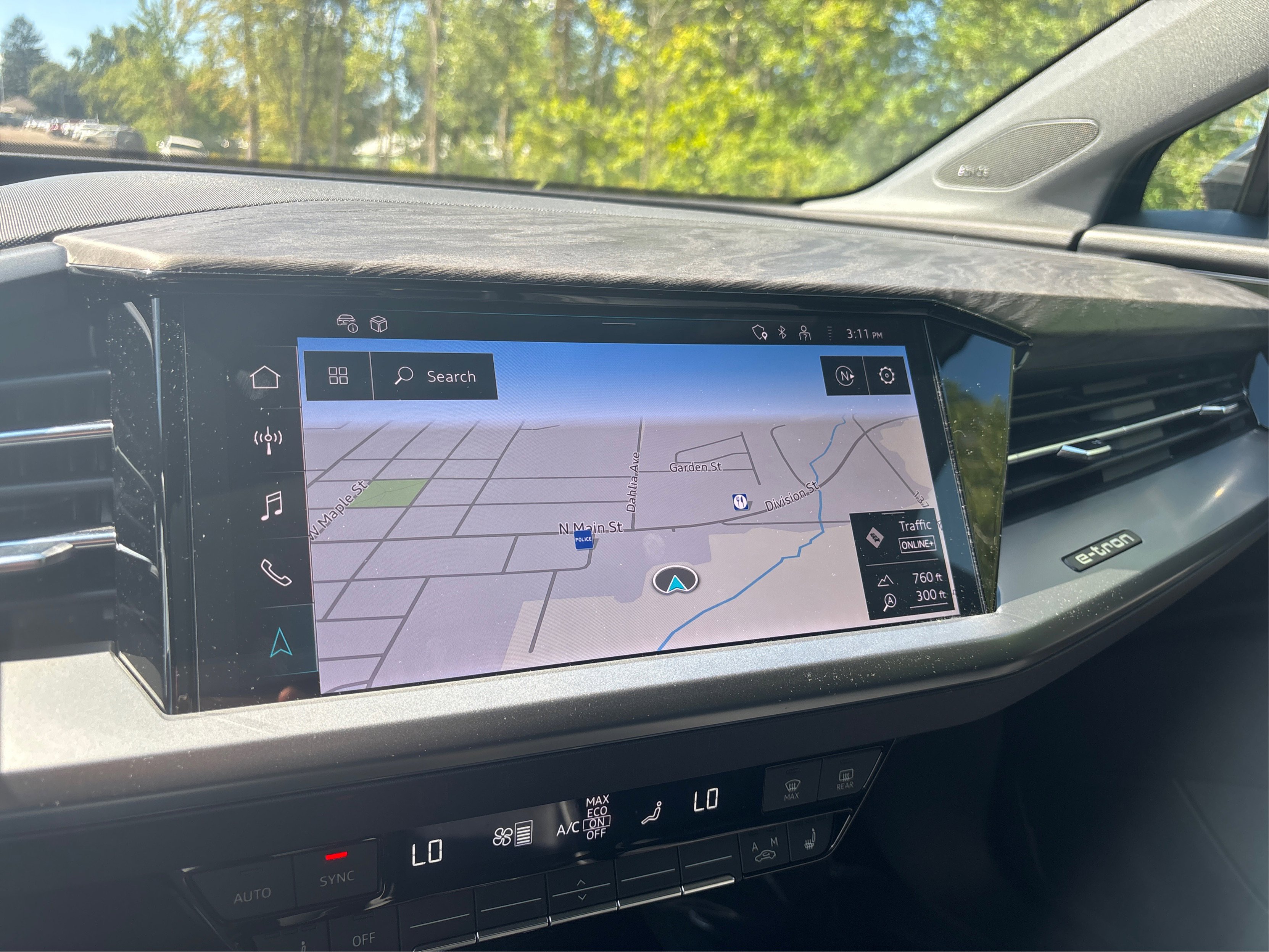 Used 2025 Audi Q4 e-tron Premium Plus image 43