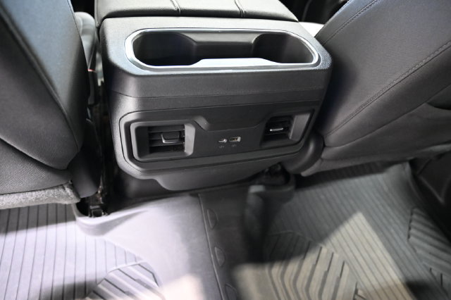 Used 2022 Chevrolet Silverado 1500 LT AWD/4WD image 26