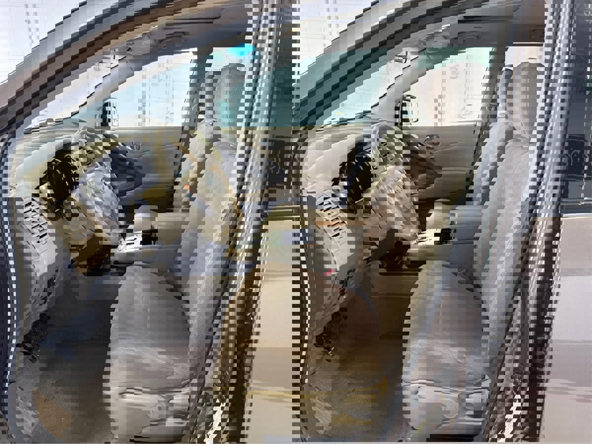 Used 2010 Nissan Murano S image 9