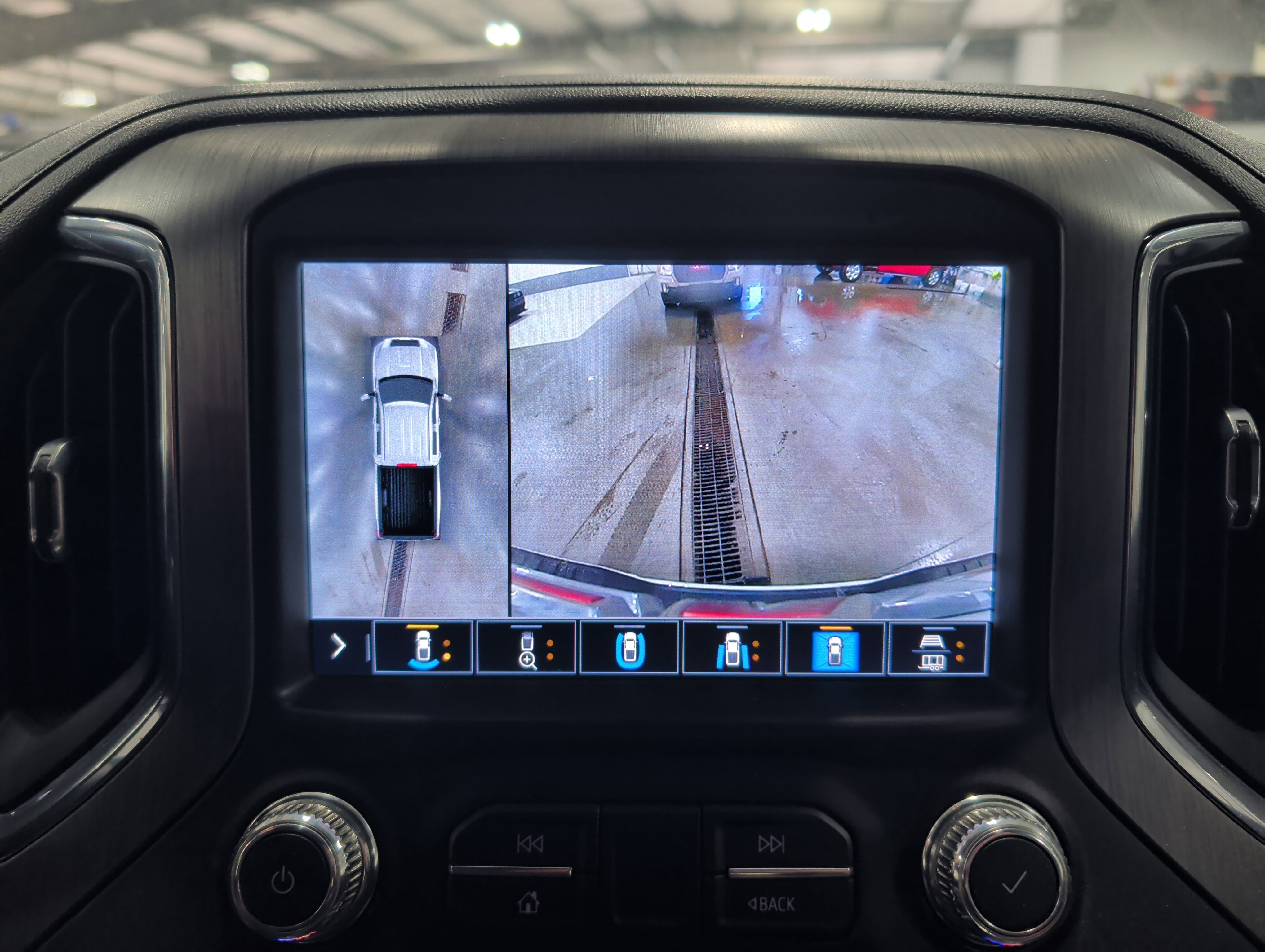 Used 2021 GMC Sierra 3500 Denali AWD/4WD image 13