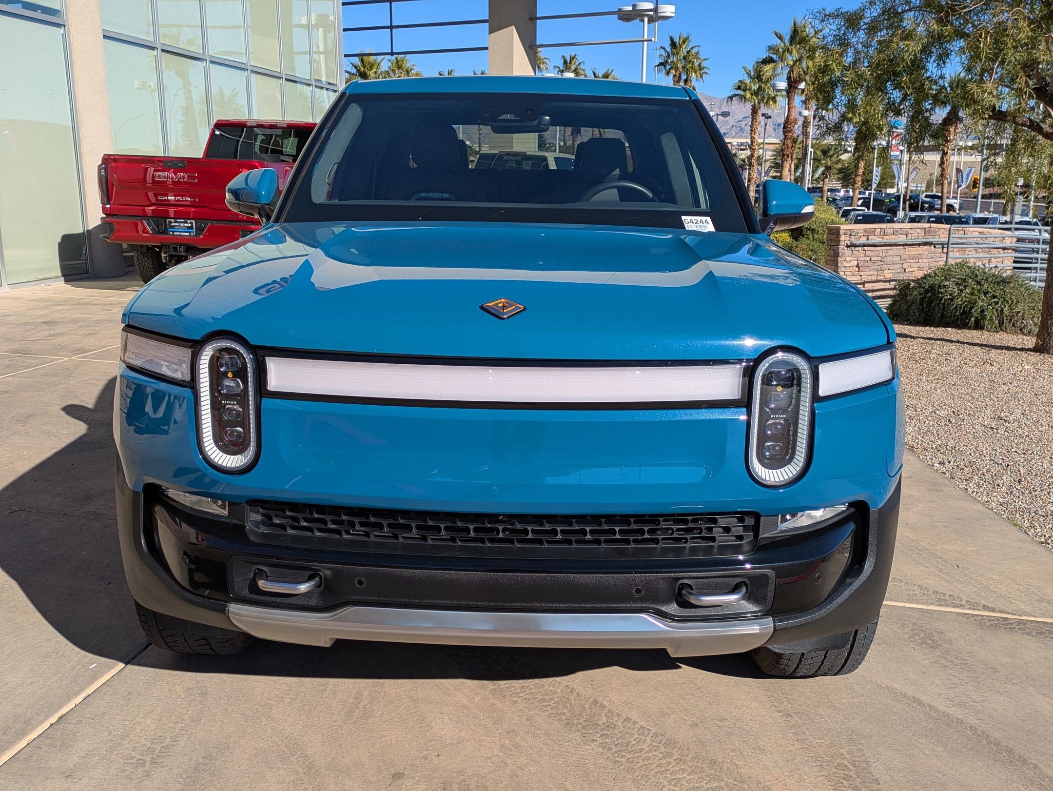 Used 2022 Rivian R1T Launch Edition image 6