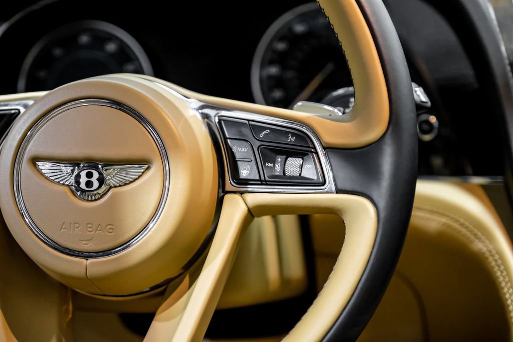 Used 2019 Bentley Bentayga image 13