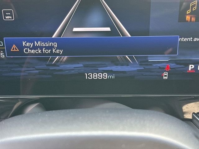 Used 2025 Chevrolet Suburban RST image 11