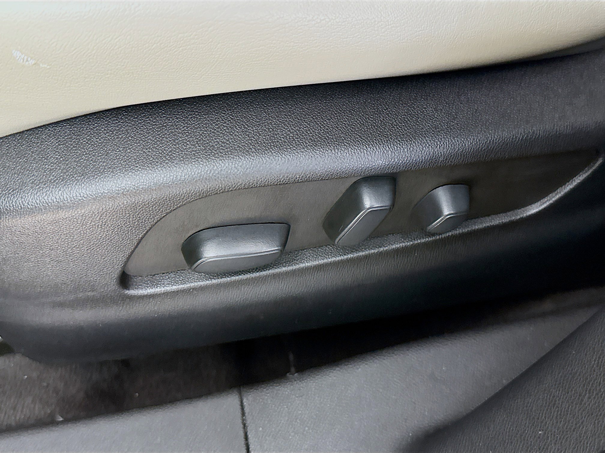 Used 2023 Cadillac XT4 Premium Luxury image 22