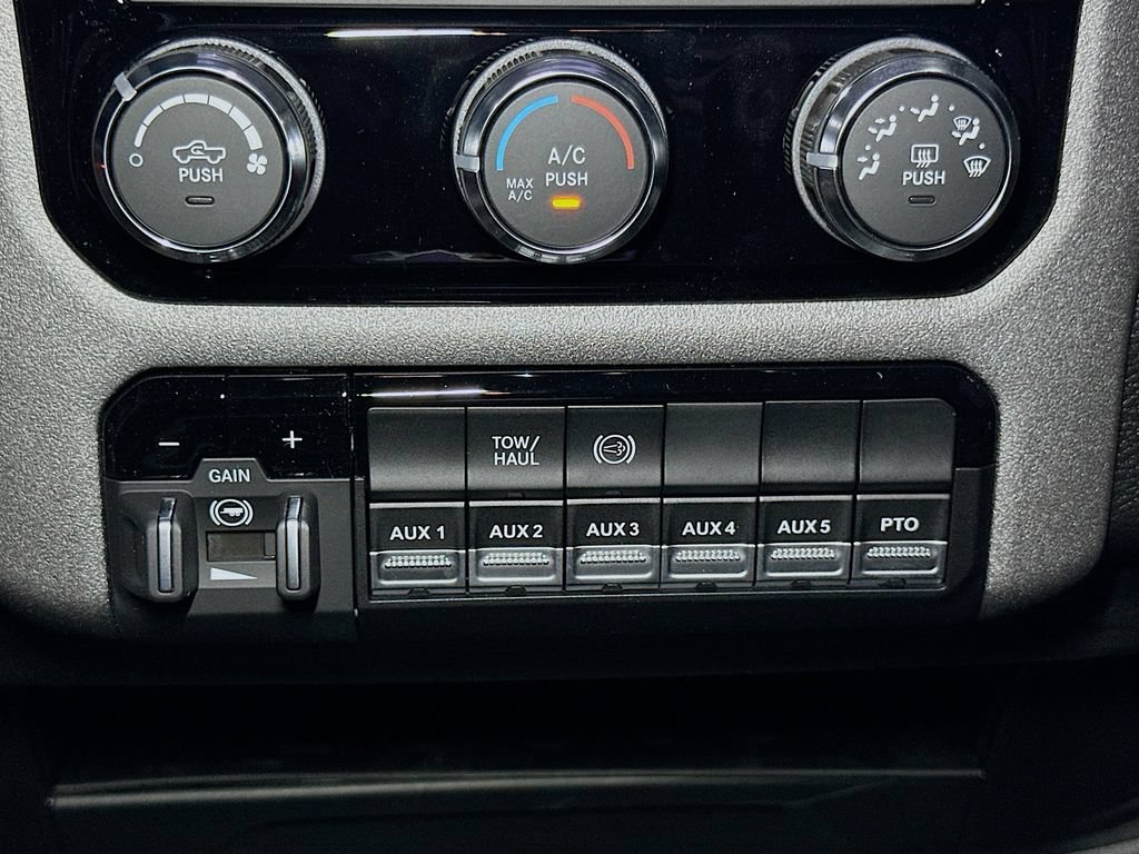 New 2026 RAM 5500 Tradesman w/ Chrome Appearance Group AWD/4WD image 23