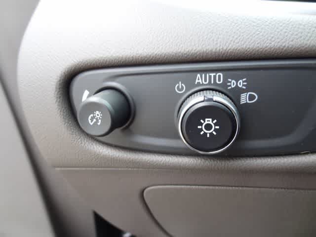 Used 2022 Chevrolet Malibu LS FWD image 15