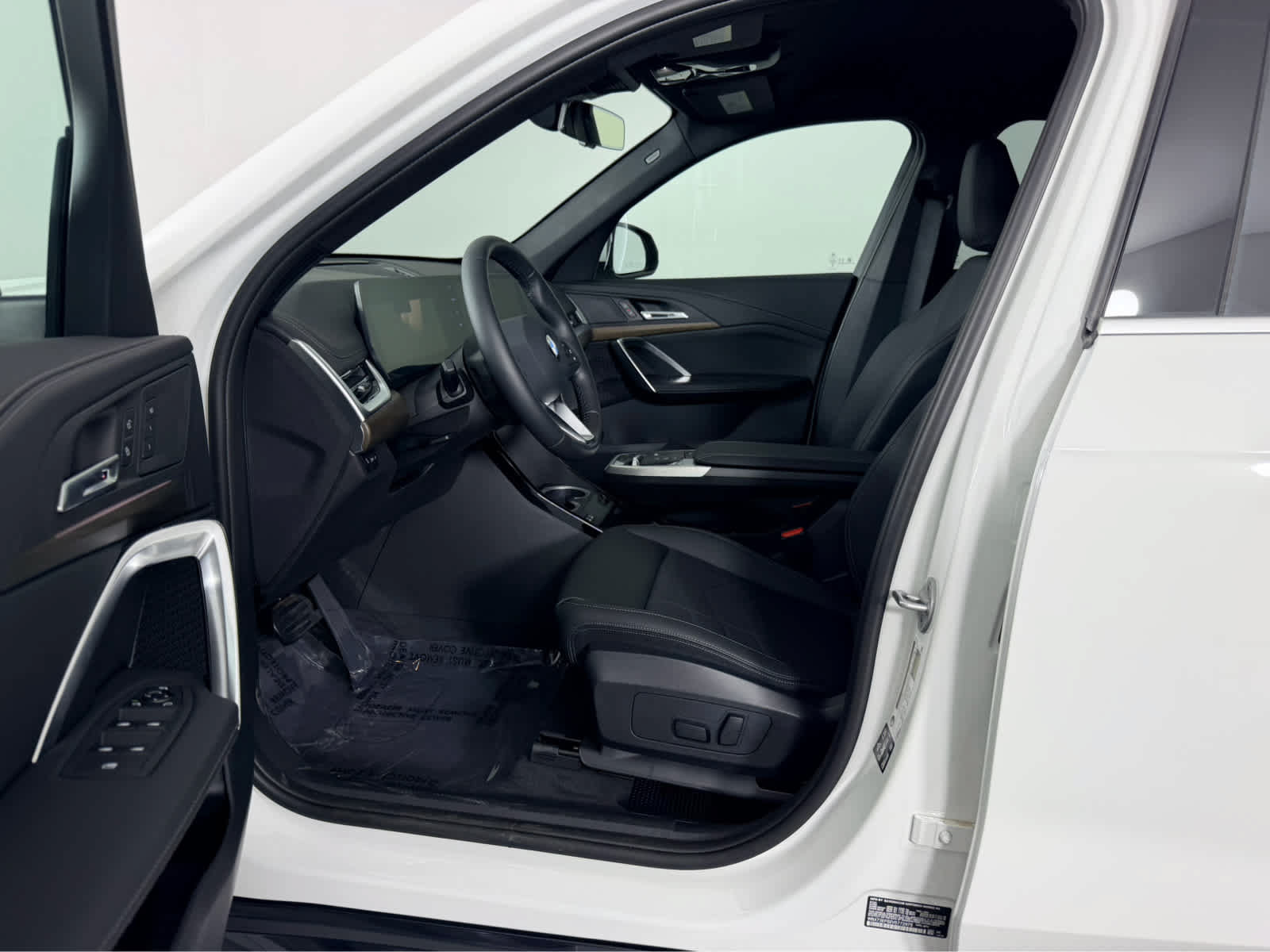 New 2027 BMW X1 xDrive28i AWD/4WD image 9
