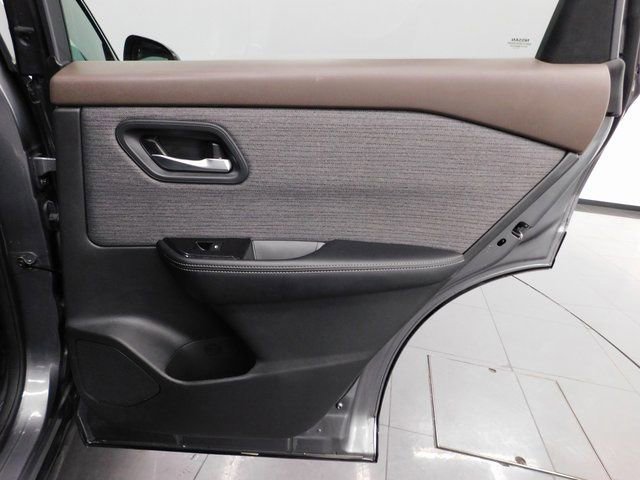 Certified 2023 Nissan Rogue SV image 26