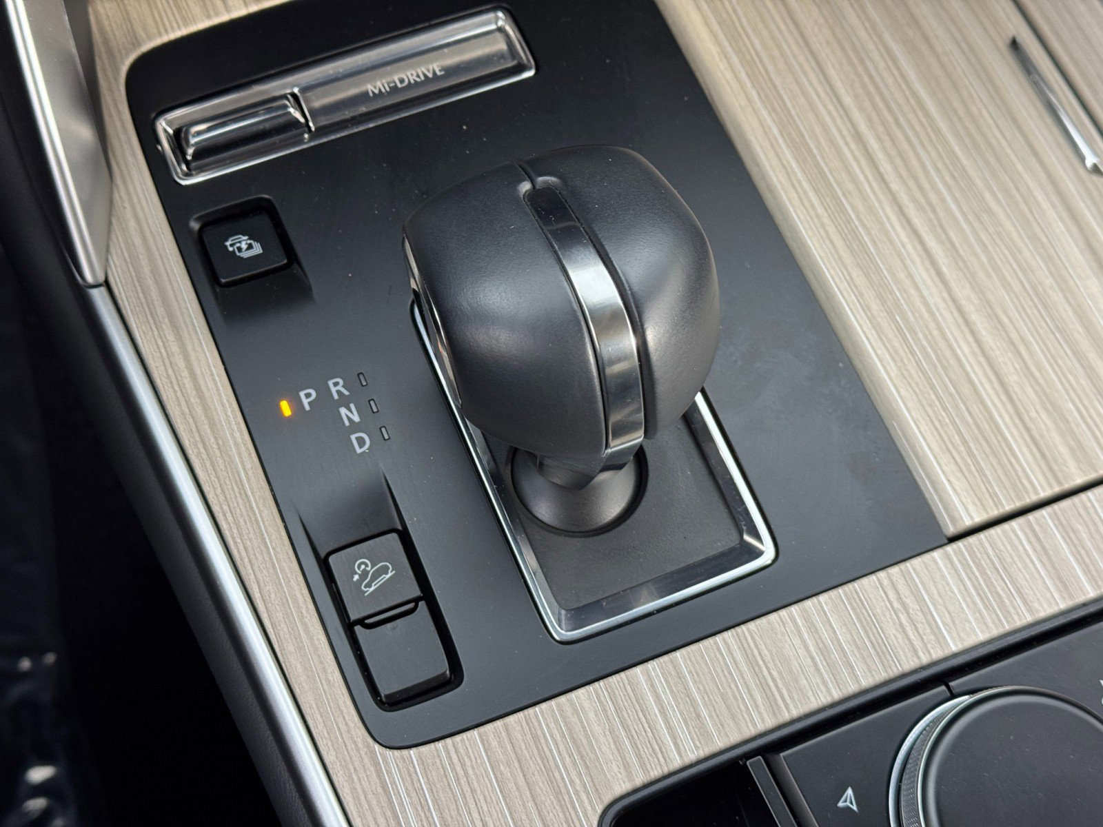 Used 2025 MAZDA CX-90 Plug-In Hybrid w/Premium Sport image 34