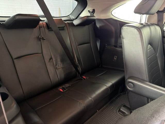 Used 2022 Toyota Highlander XLE FWD image 19