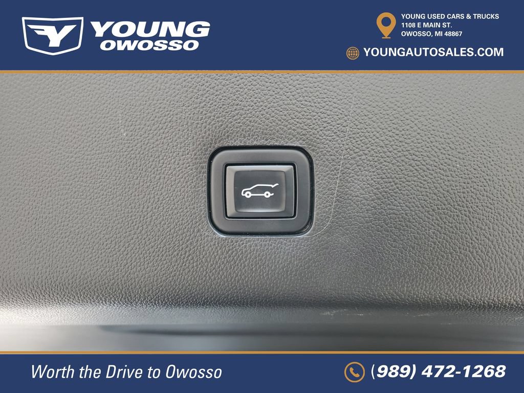 Used 2021 Chevrolet Traverse LT w/ LT Premium Package AWD/4WD image 33