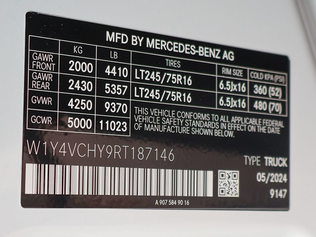 Used 2024 Mercedes-Benz eSprinter 170 Cargo image 38