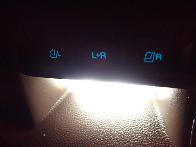 Used 2023 Ford Explorer King Ranch w/ Technology Package image 7