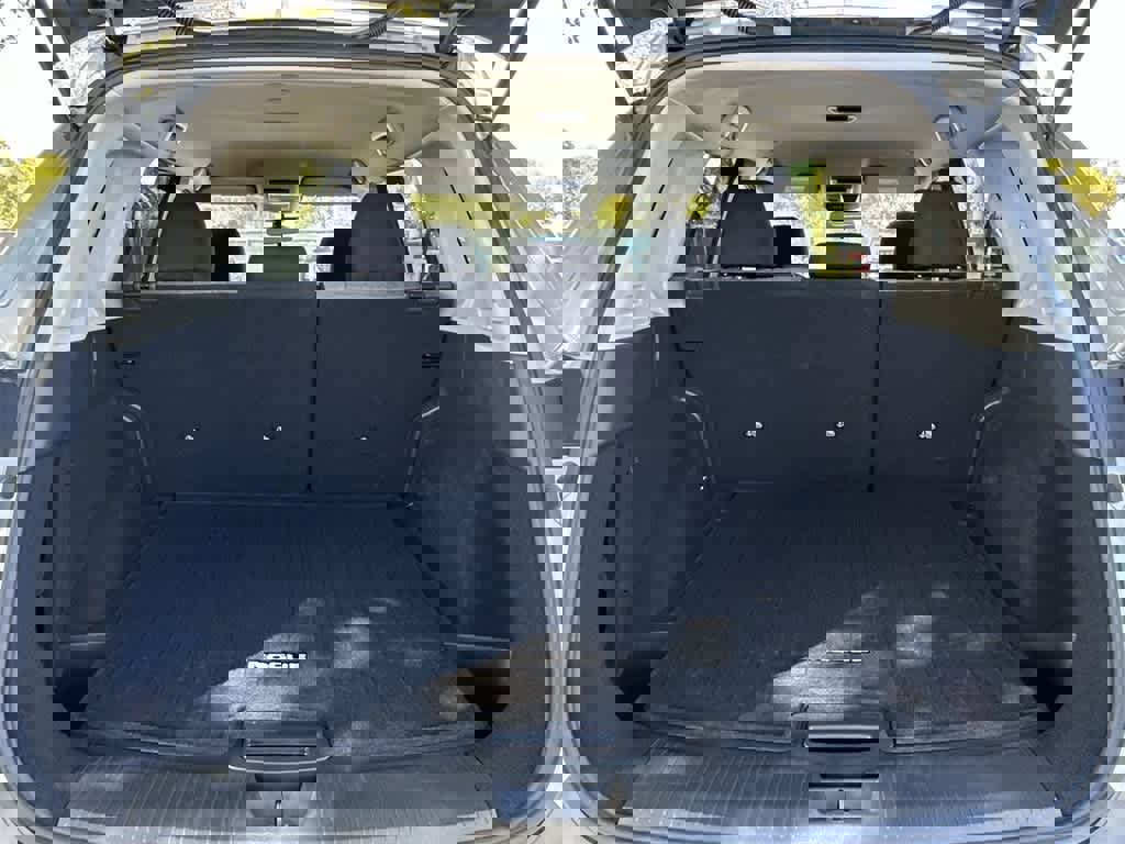 Used 2023 Nissan Rogue SV image 25