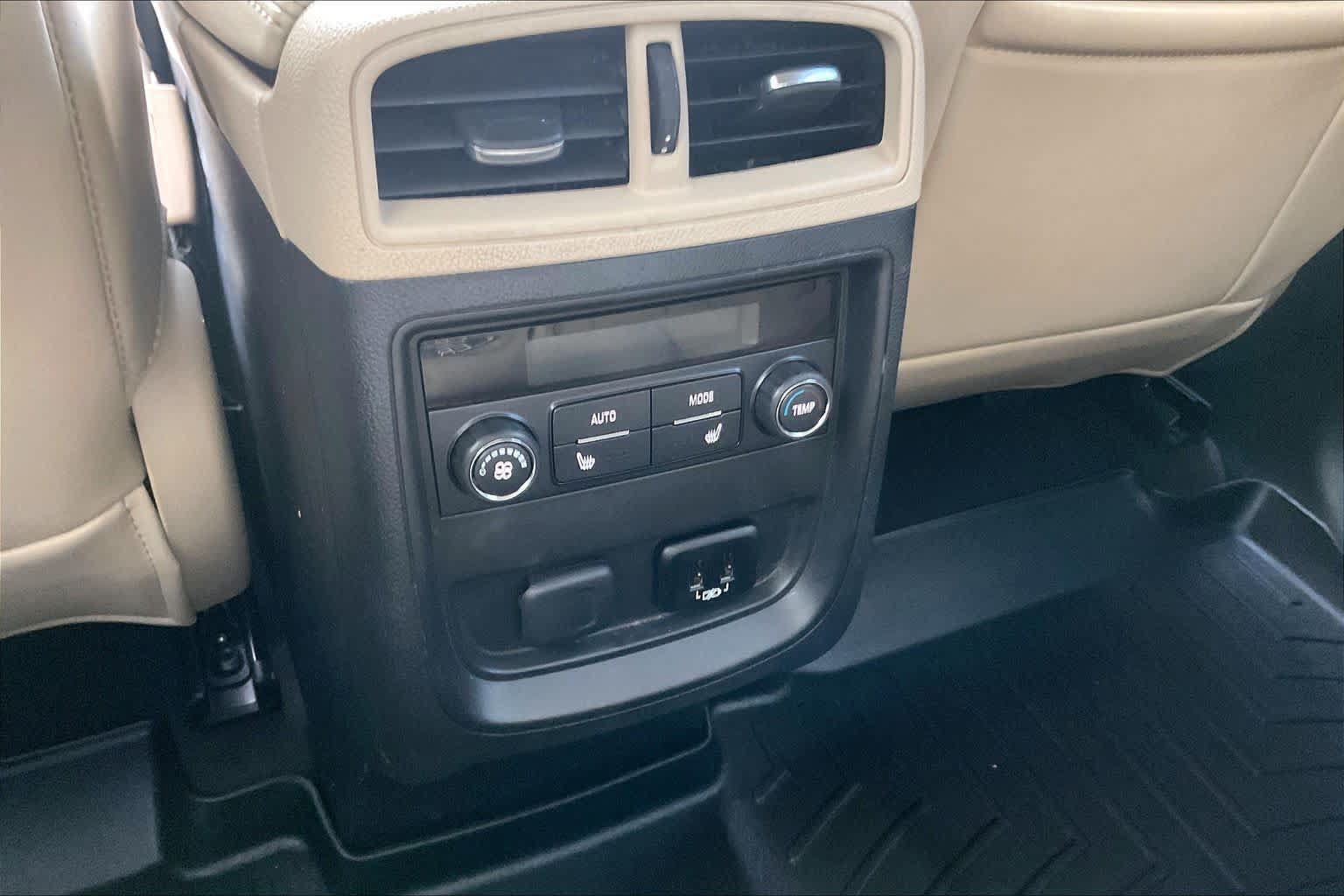 Used 2017 Buick Envision Premium w/ LPO, Hit The Road Package AWD/4WD image 33
