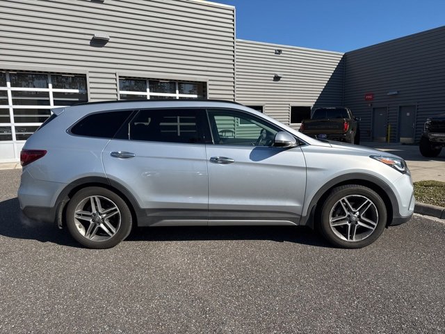 Used 2018 Hyundai Santa Fe Limited image 2