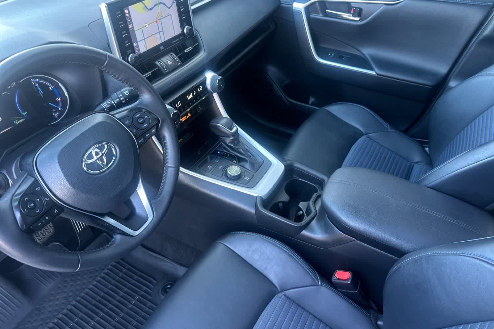 Used 2021 Toyota RAV4 XSE AWD/4WD image 11