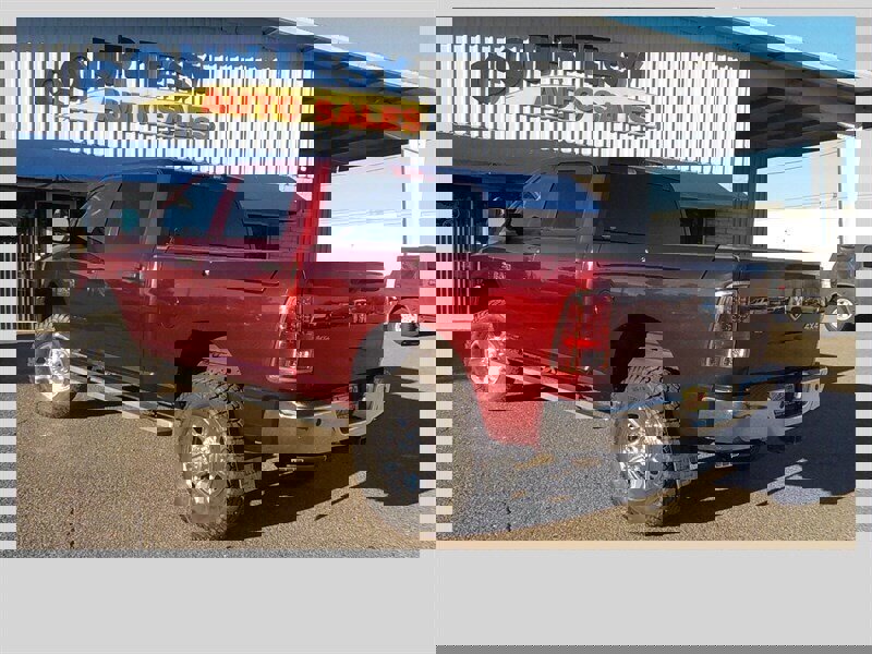 Used 2018 RAM 2500 Tradesman w/ Chrome Appearance Group image 5