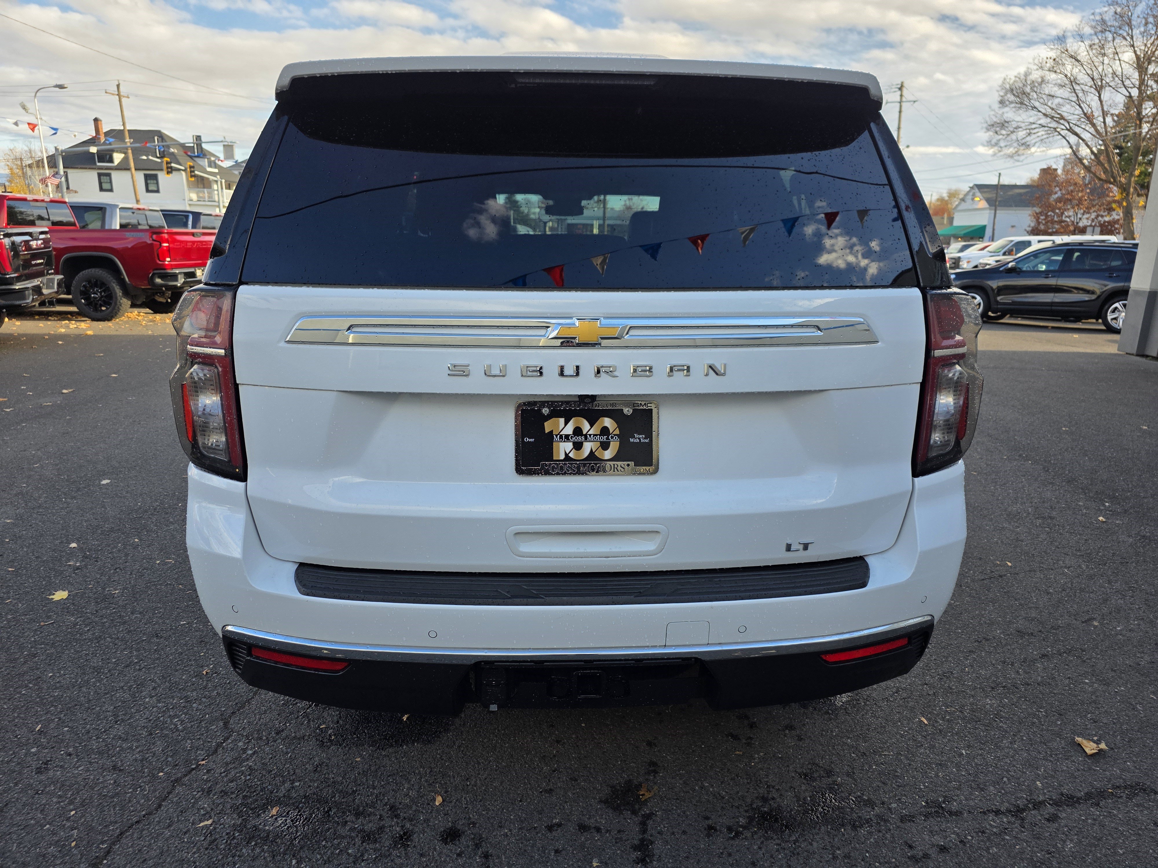 Used 2023 Chevrolet Suburban LT image 7