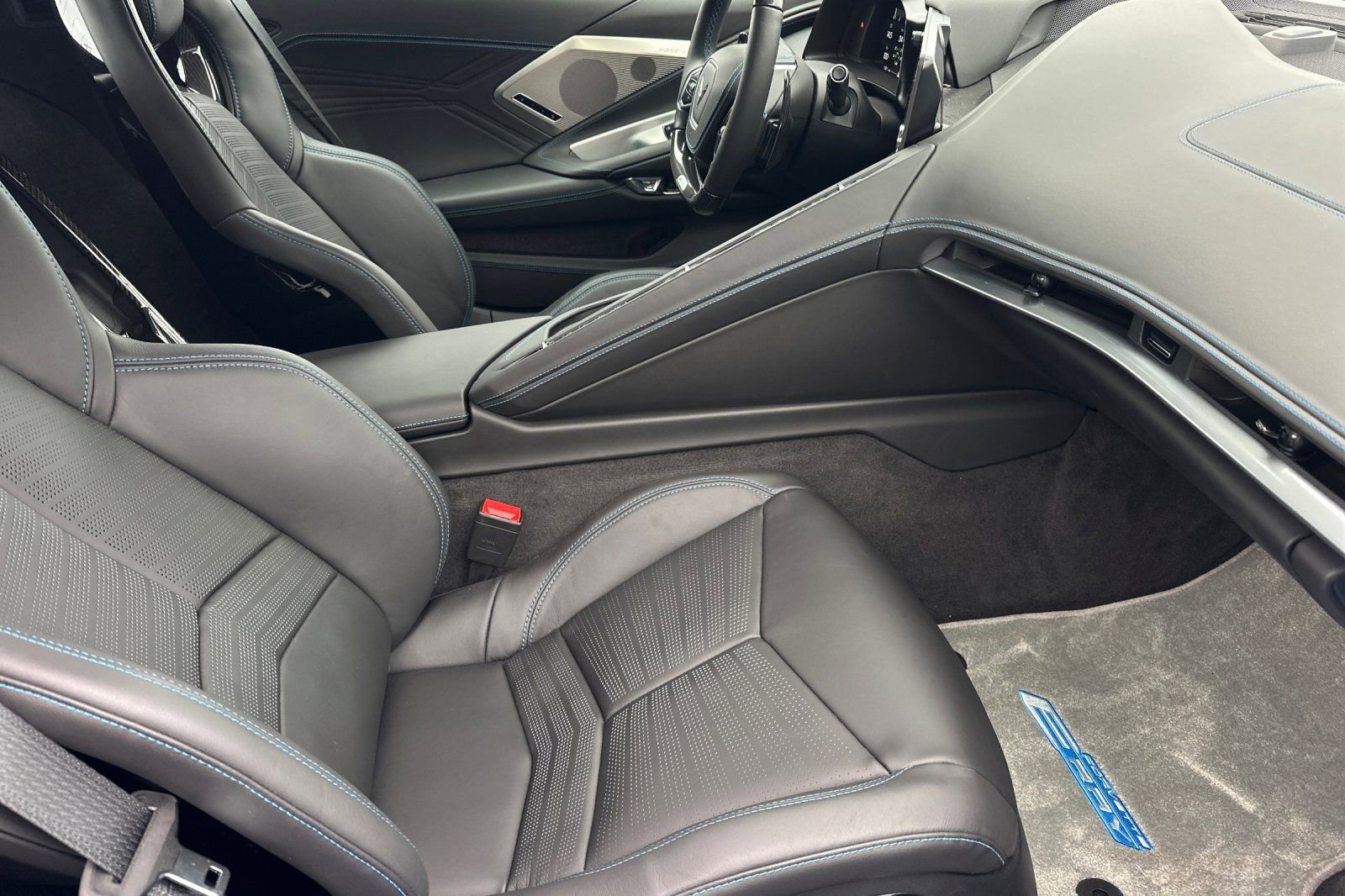 Used 2025 Chevrolet Corvette E-Ray AWD/4WD image 14