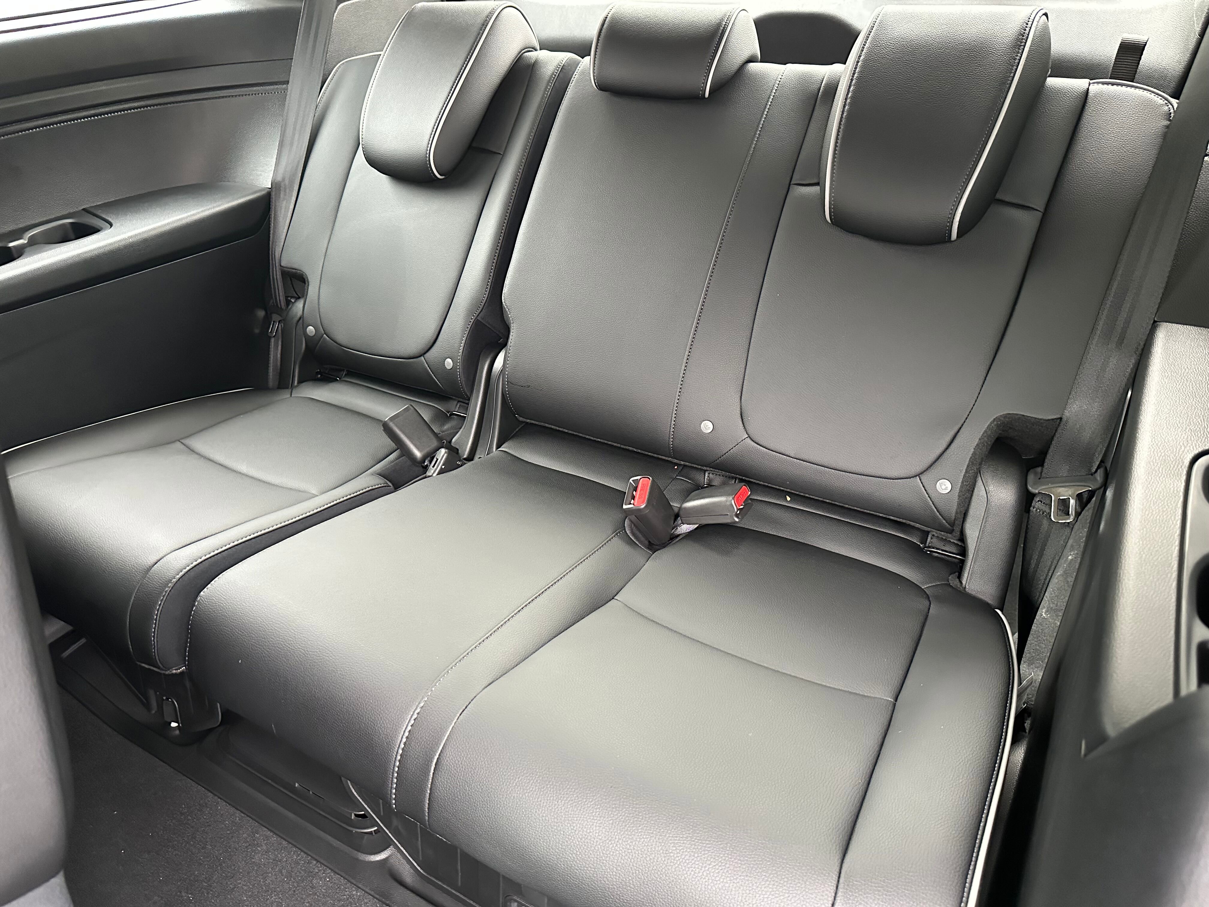 New 2026 Honda Odyssey Touring image 15