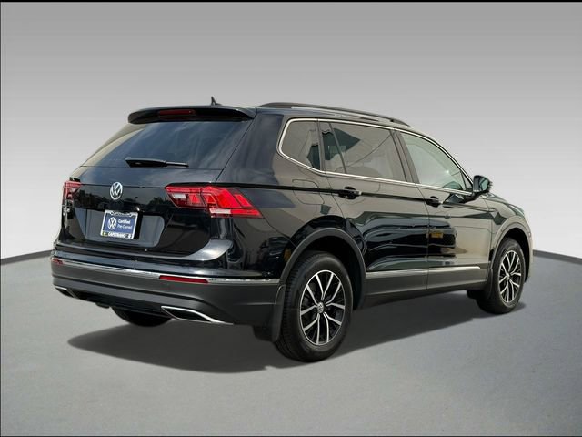 Certified 2021 Volkswagen Tiguan SE w/ Panoramic Sunroof Package image 4