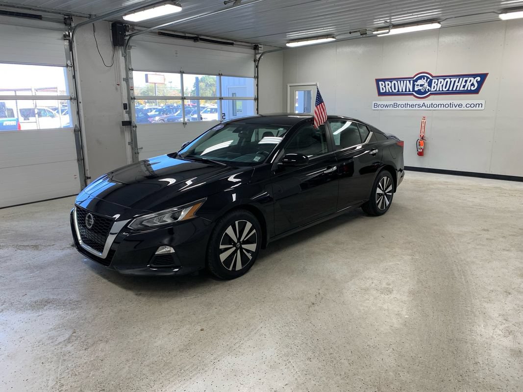 Used 2021 Nissan Altima 2.5 SV w/ SV Premium Package AWD/4WD image 1