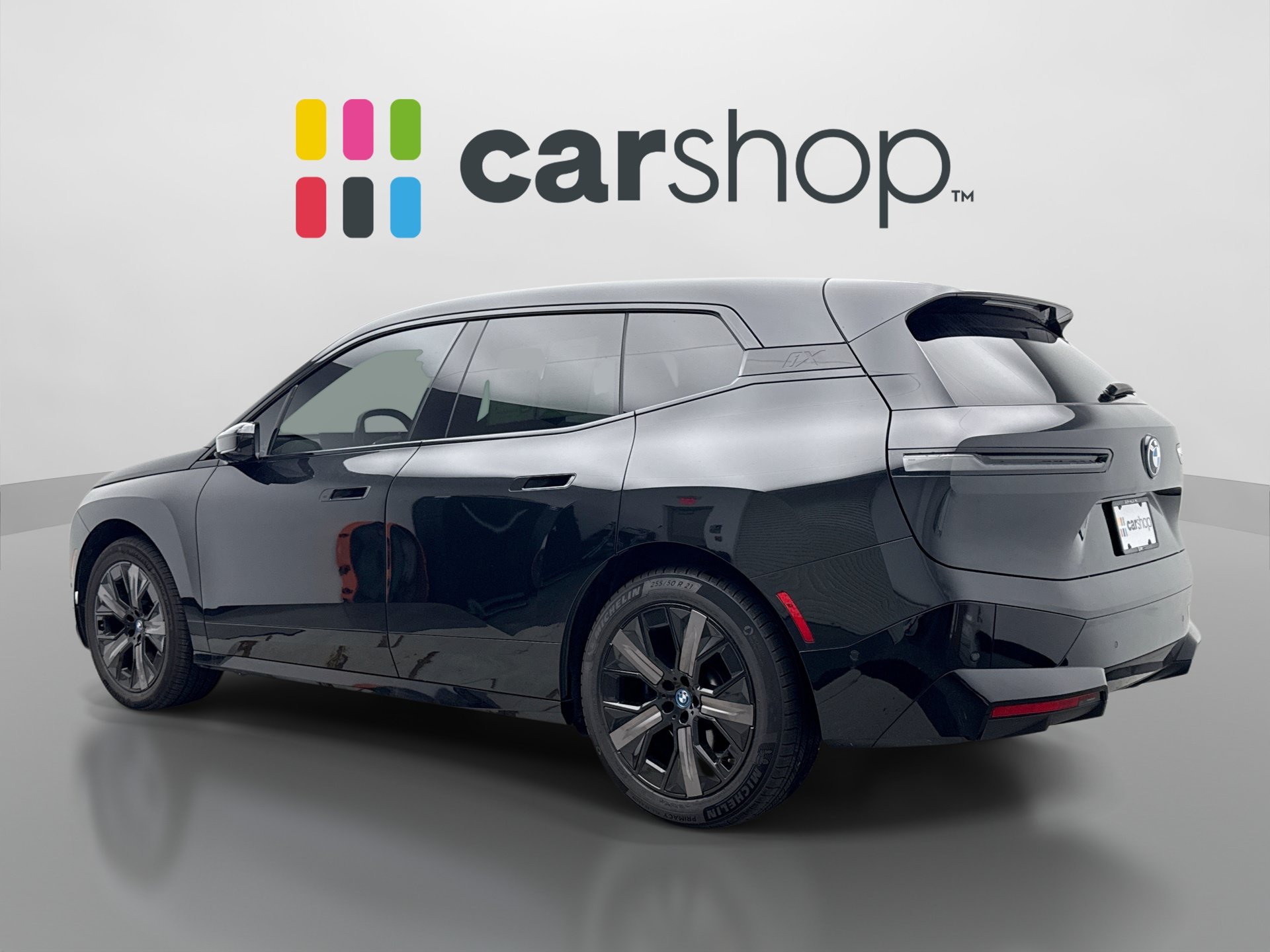 Used 2025 BMW iX xDrive50 w/ Premium Package AWD/4WD image 3