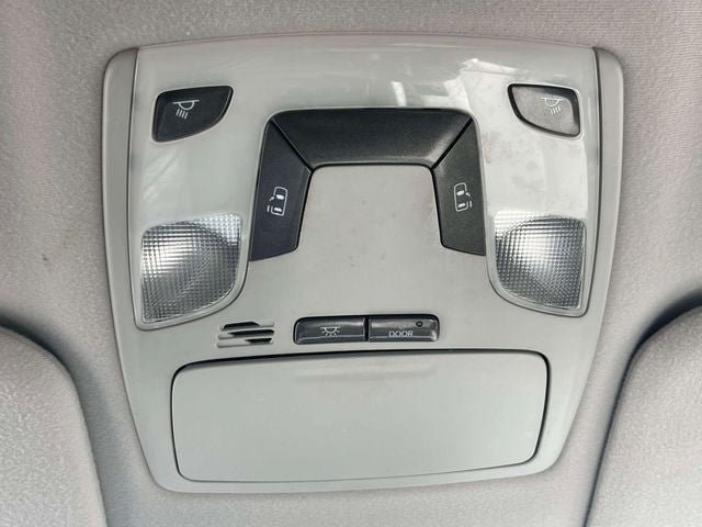 Used 2014 Toyota Sienna LE FWD image 33