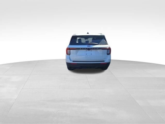 New 2026 Ford Explorer Active image 5