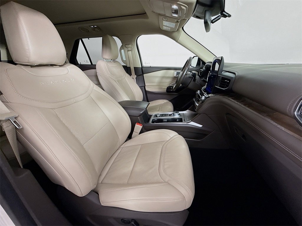 Used 2022 Ford Explorer Platinum w/ Equipment Group 601A image 23