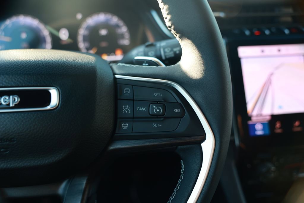 New 2025 Jeep Grand Cherokee L Limited image 18