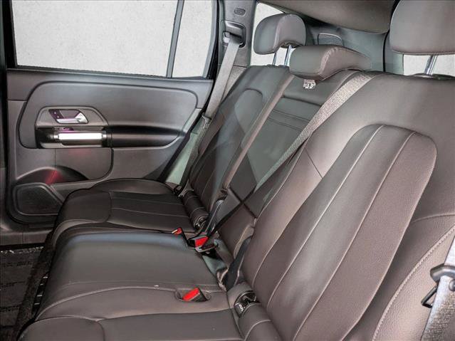 Used 2025 Mercedes-Benz GLB 250 image 20