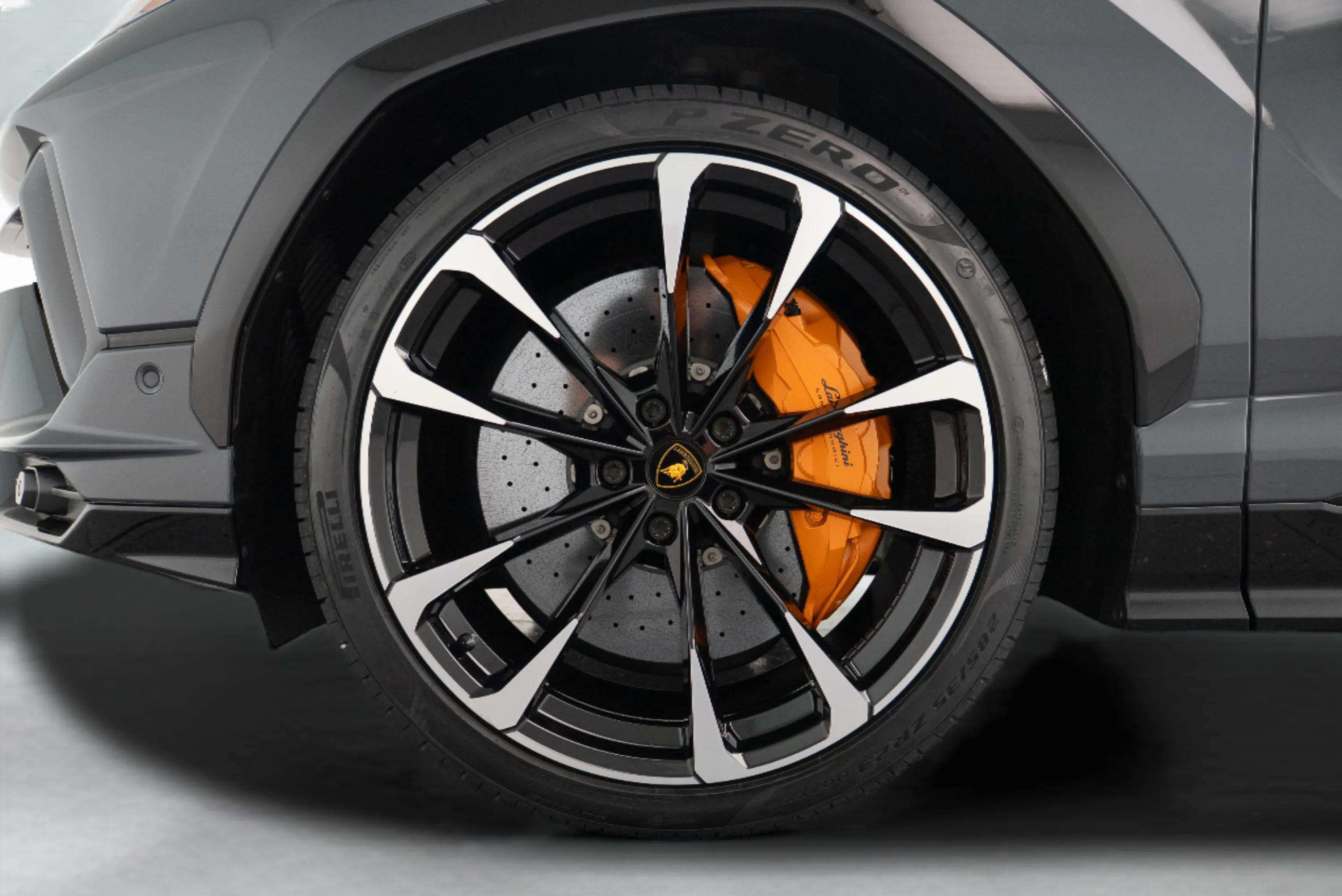 Used 2024 Lamborghini Urus S AWD/4WD image 26