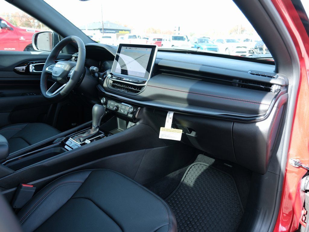 Used 2024 Jeep Compass Trailhawk w/ Trailhawk Elite Group image 37