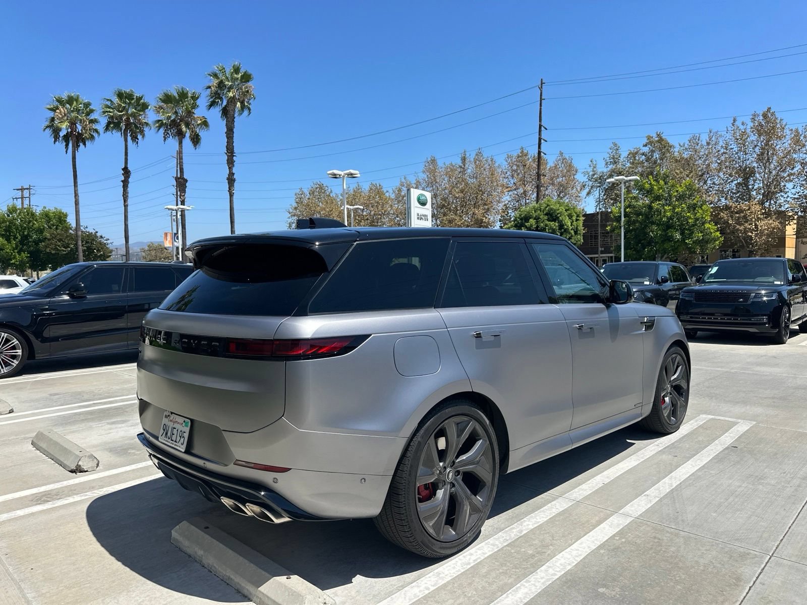 Used 2025 Land Rover Range Rover Sport Autobiography AWD/4WD image 3