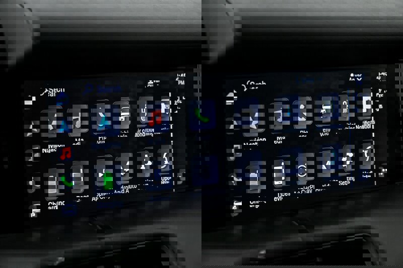 Used 2021 Porsche Taycan image 31