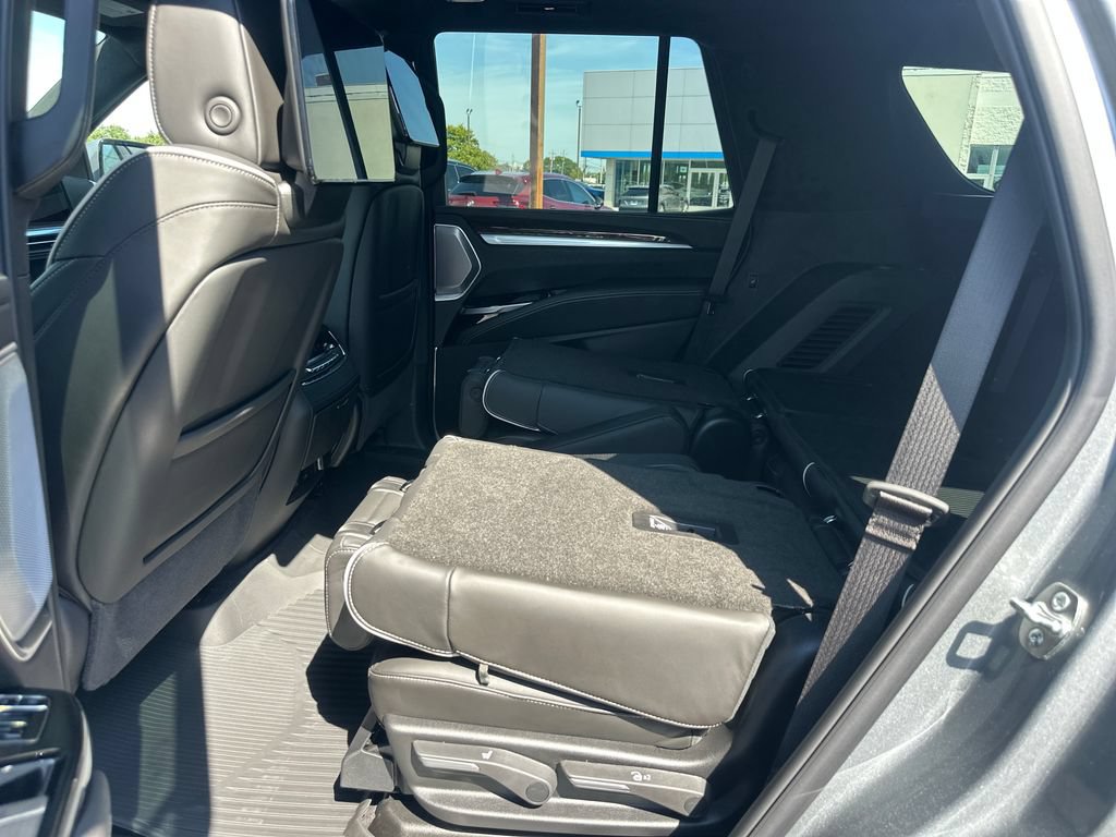 New 2026 Cadillac Escalade Platinum Sport AWD/4WD image 14