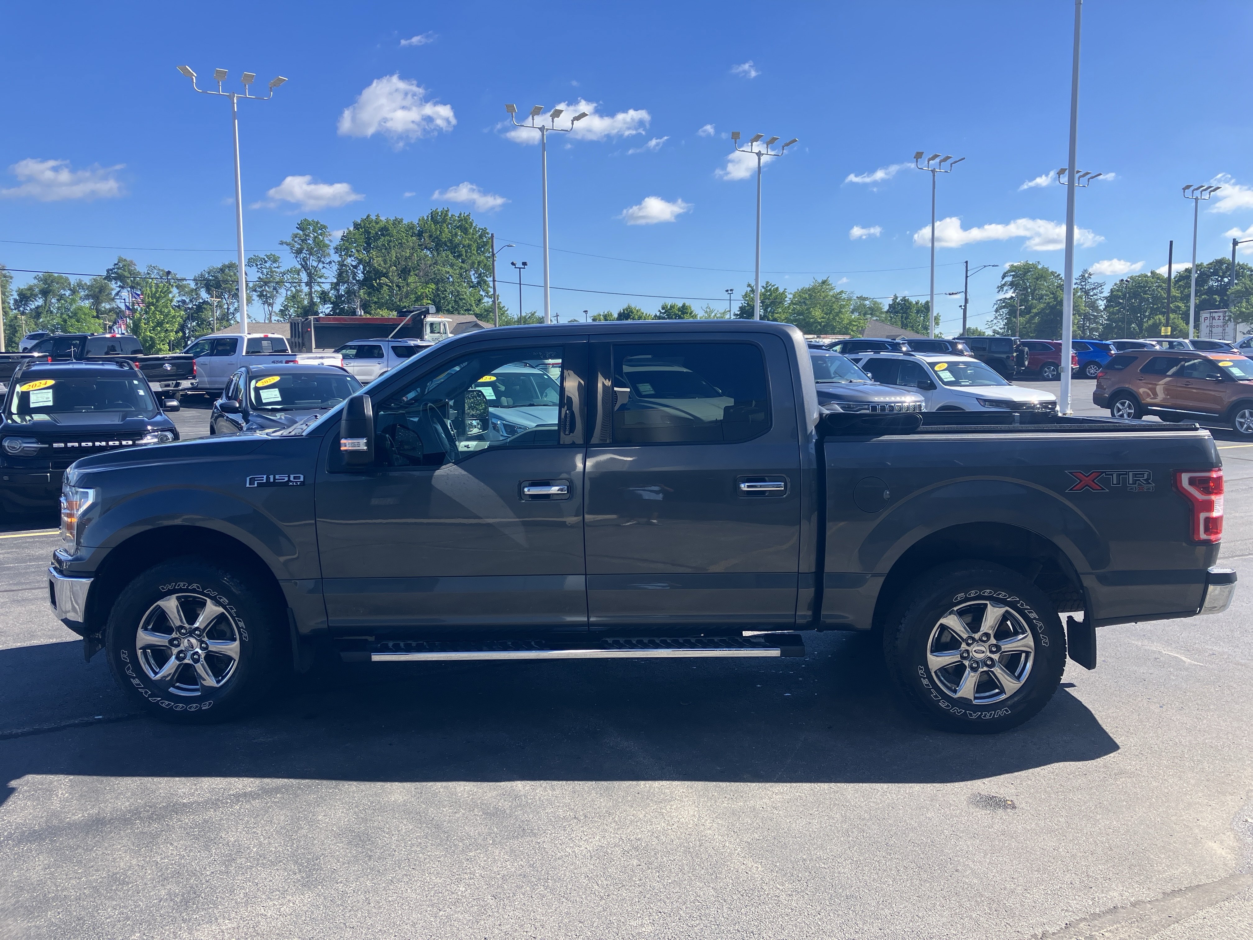 Used 2020 Ford F150 XLT w/ Equipment Group 302A Luxury AWD/4WD image 4