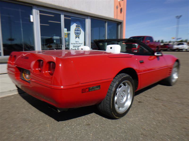 Used 1992 Chevrolet Corvette Convertible RWD image 5