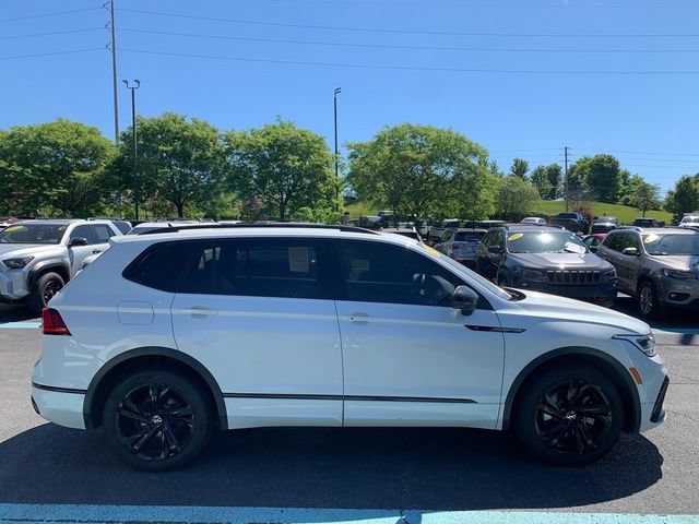 Used 2023 Volkswagen Tiguan SE R-Line AWD/4WD image 7
