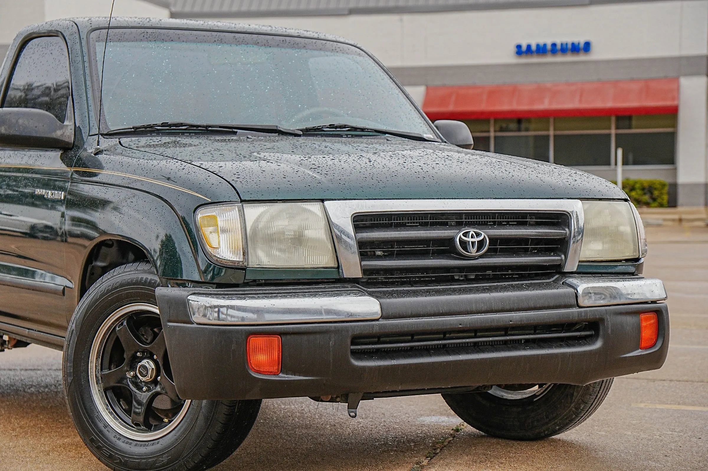 Used 2000 Toyota Tacoma 2WD Regular Cab image 5